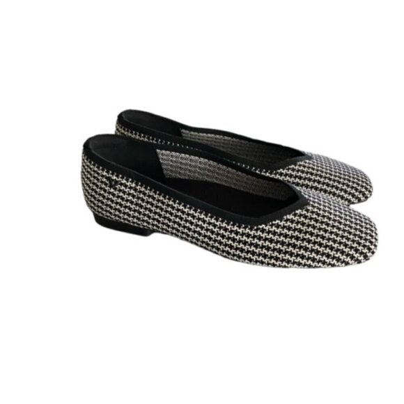 Vivaia Margot 2.0 Square Toe V Cut Flats in Houndstooth 38.5 - Picture 1 of 8